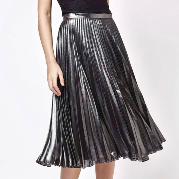 Topshop Dresses & Skirts - TOPSHOP Metallic Silver Pleated Skirt